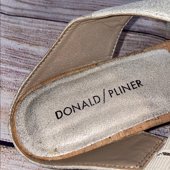 Donald Pliner Dylan Cork Wedge Sandals Pewter - Picture 5 of 5